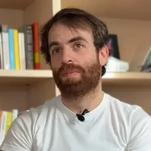 Hibai López-González - Author Photo